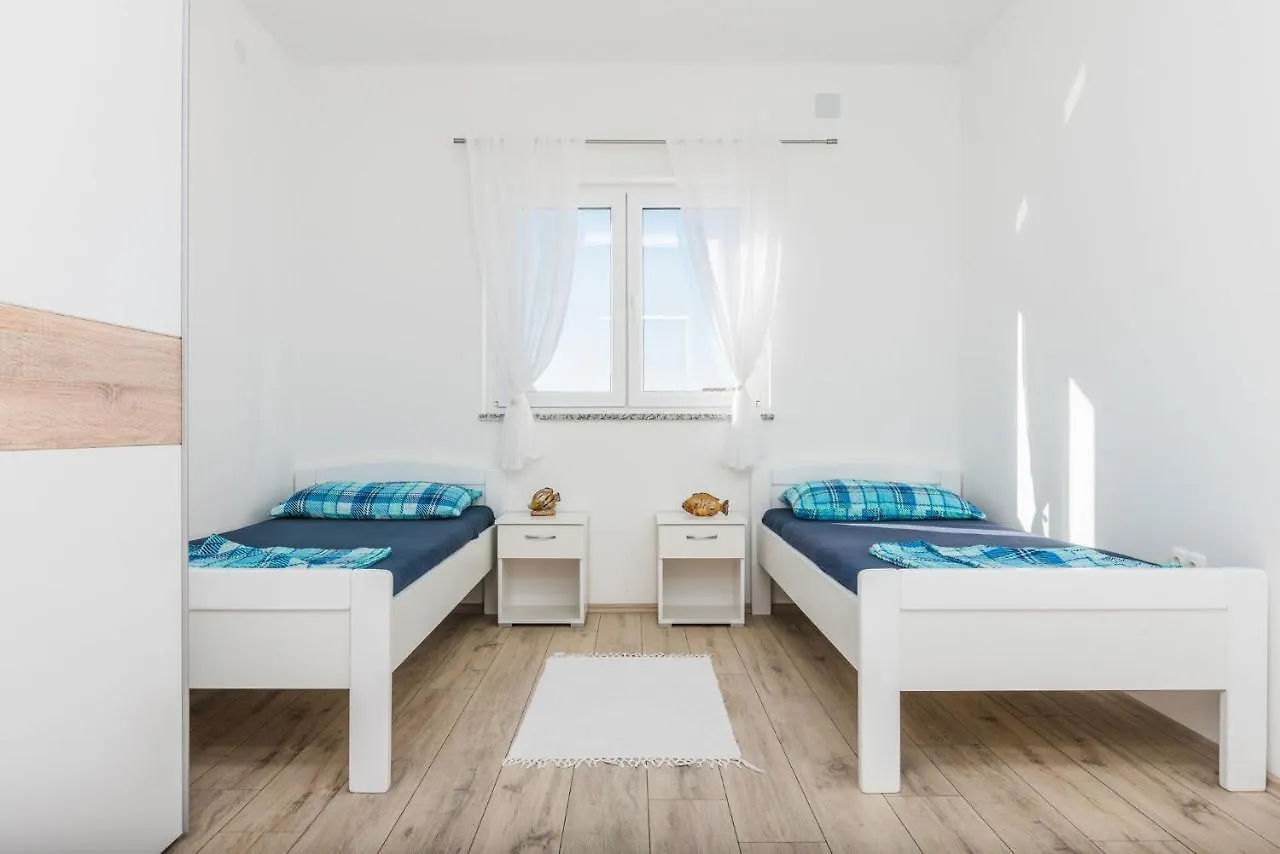 Apartments Marcel 노비비노돌스키